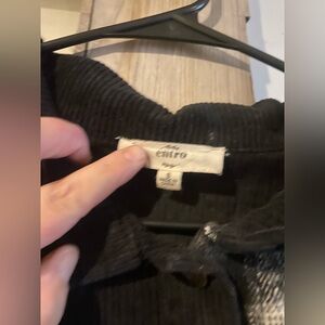 Boutique cropped shacket size small